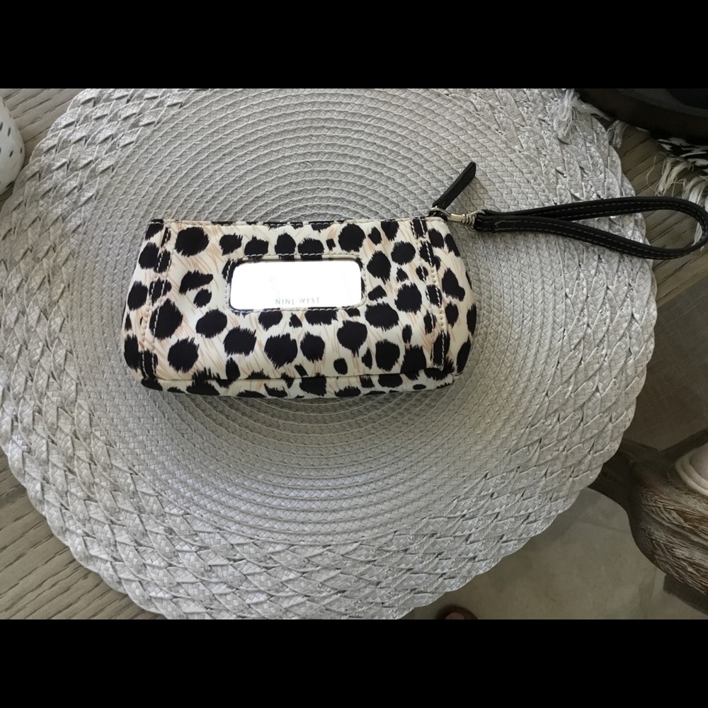 Wristlet